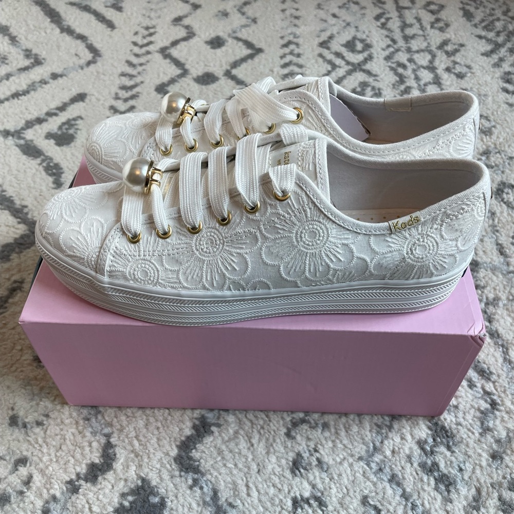 Keds x Kate Spade NY Triple Kick Floral Eyelet Pearls Shoes in Size 8.5